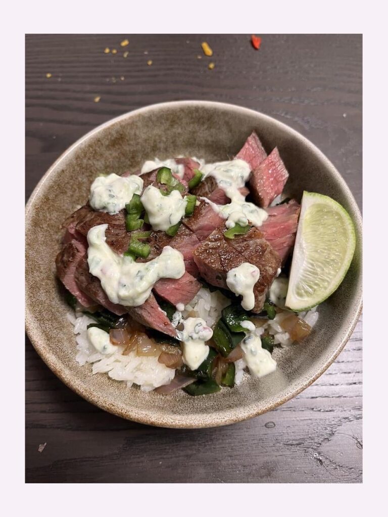 Creamy Cklantro Steak Bowl