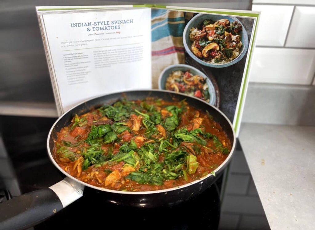 Super healthy ‘Indian Style Spinach & Tomatoes’ from DR Greger ‘How not to die’ cookbook! This is possibly one of the easiest, healthiest & tastiest meals you can make. Superb recipe book too, especially for WFPB beginners!
