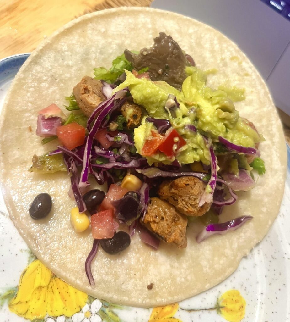 ~300 calories, two tacos with soy chunks 🫶