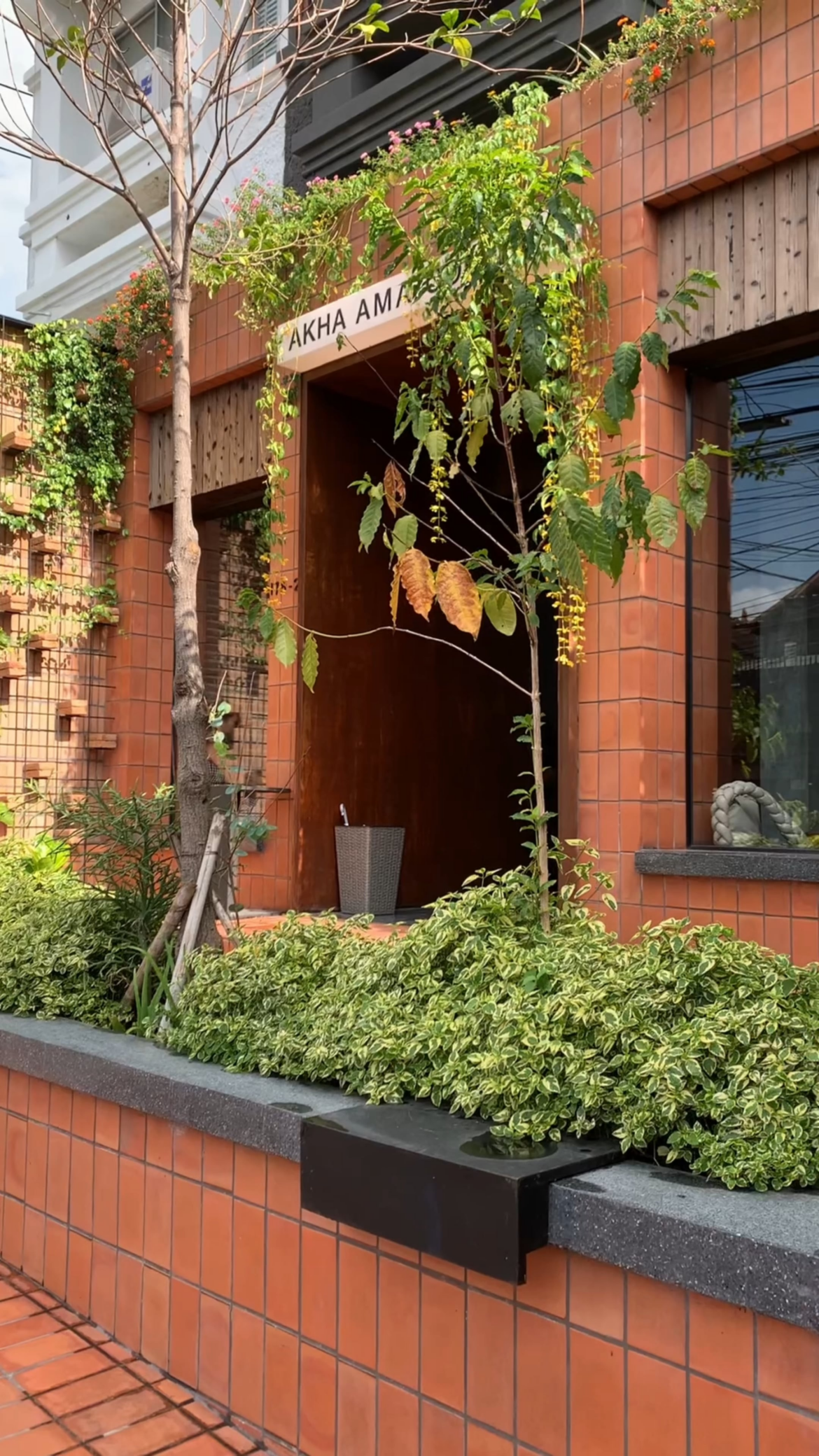 Excellent loft-style vibes in Chiangmai📍 at Akha Ama Cafe ☕️