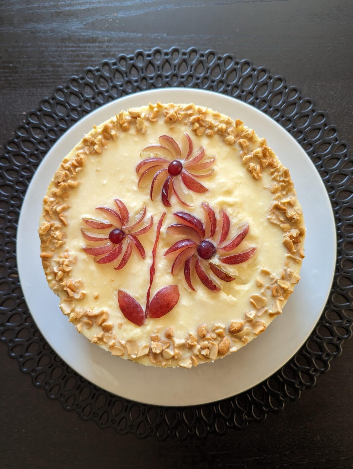 Improvisation inside and outside. I called this cake Revival