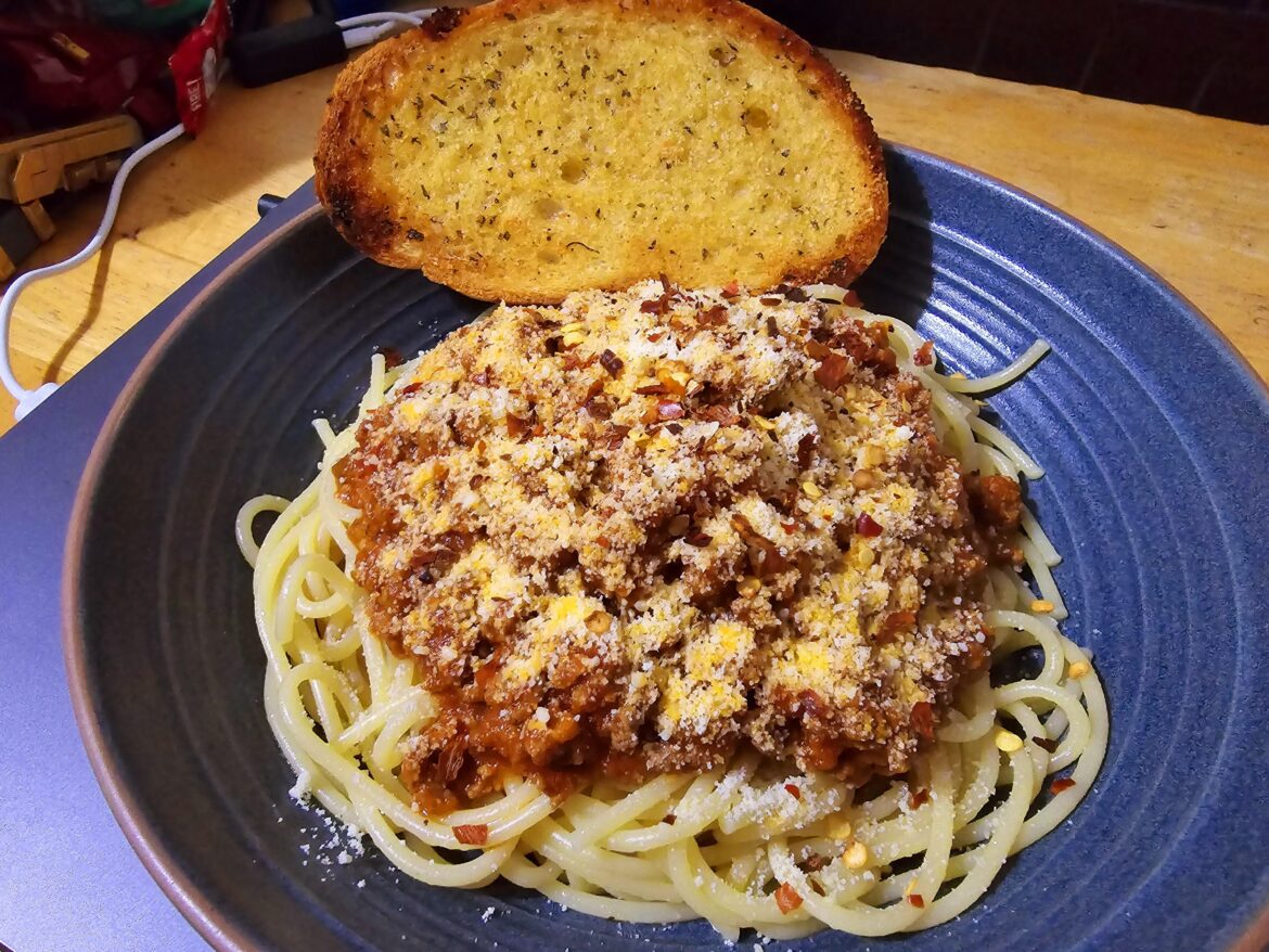 Old school diner style spaghetti and meat sauce Old school diner style spaghetti and meat sauce