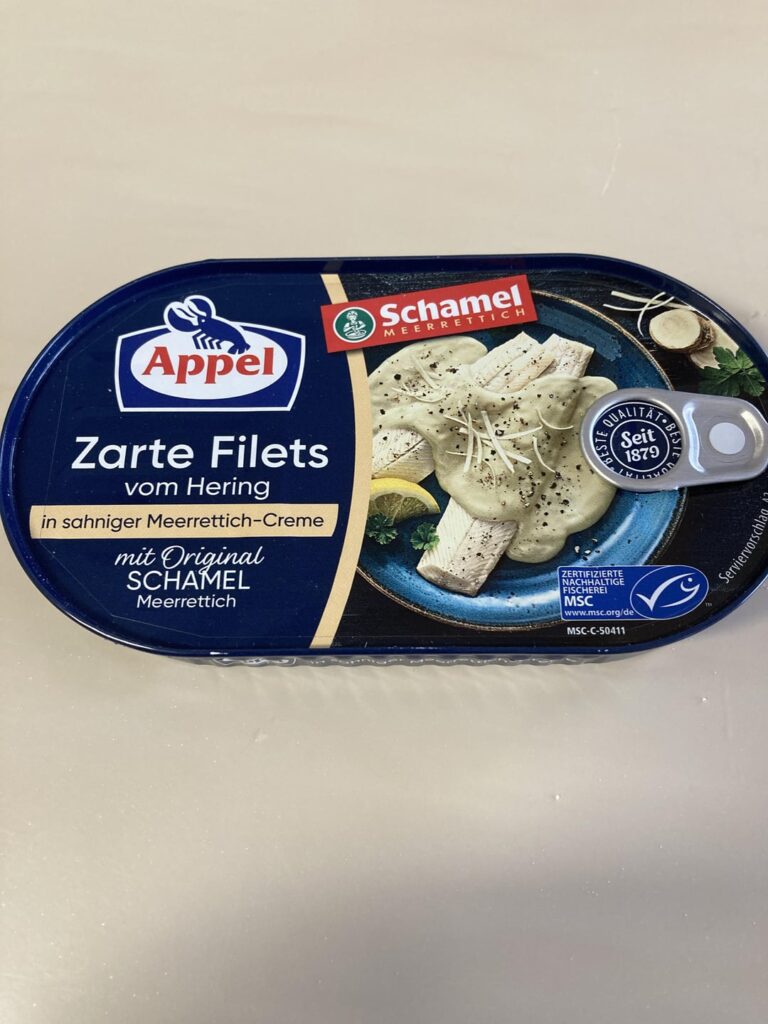 Appel Herring in Horseradish Cream Sauce on Flatbread