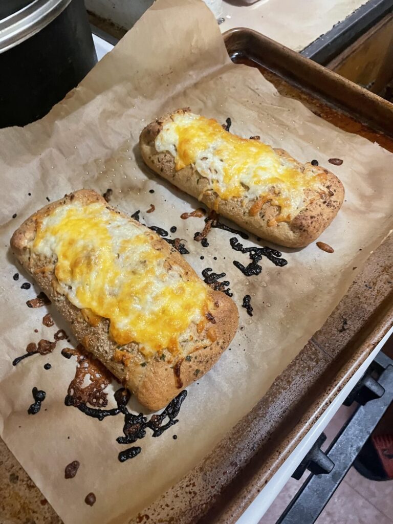 keto stuffed cheesy bread