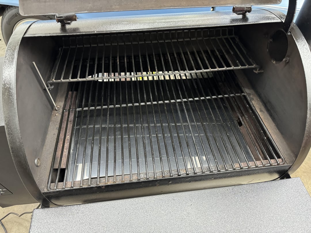 First Traeger. Found this Pro 22 for just 50! Has the HER error but