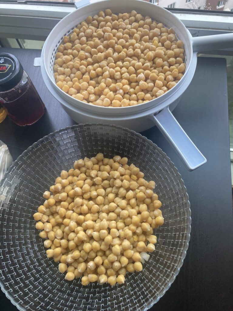 I just love chickpeas. Tasty and very cheap.