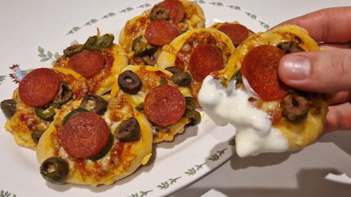 Mini pizzas {VIDEO}