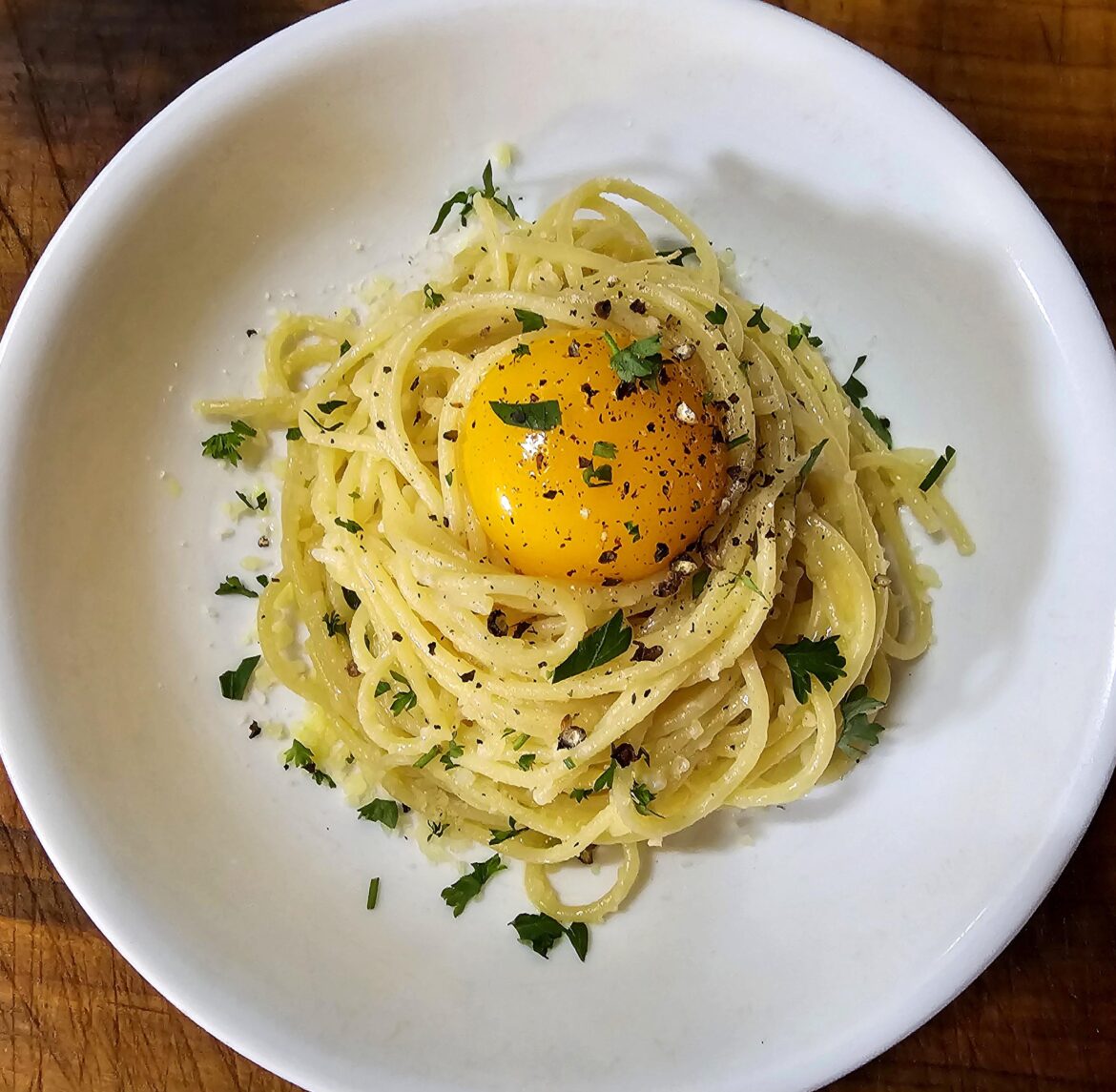 Garlic Butter Spaghetti w/ Yolk