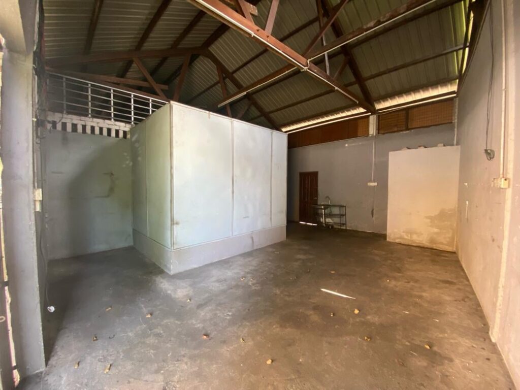 Day 1, secured a location to open my first cafe beignets in Malaysia.