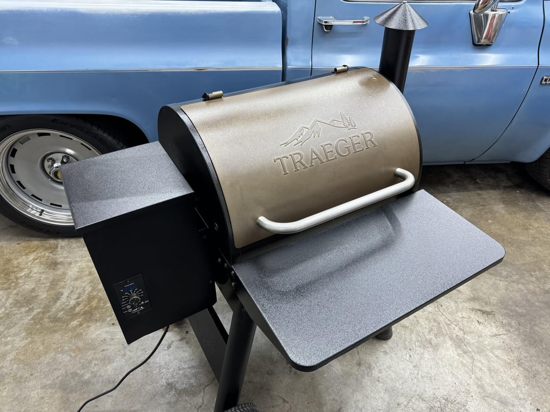 First Traeger. Found this Pro 22 for just 50! Has the HER error but