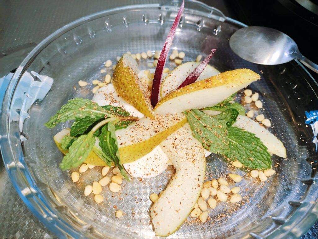 which plating looks more appealing?