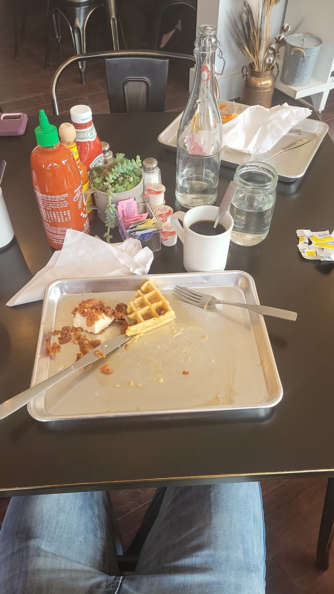 thoughts on sheet tray plates at this breakfast place?