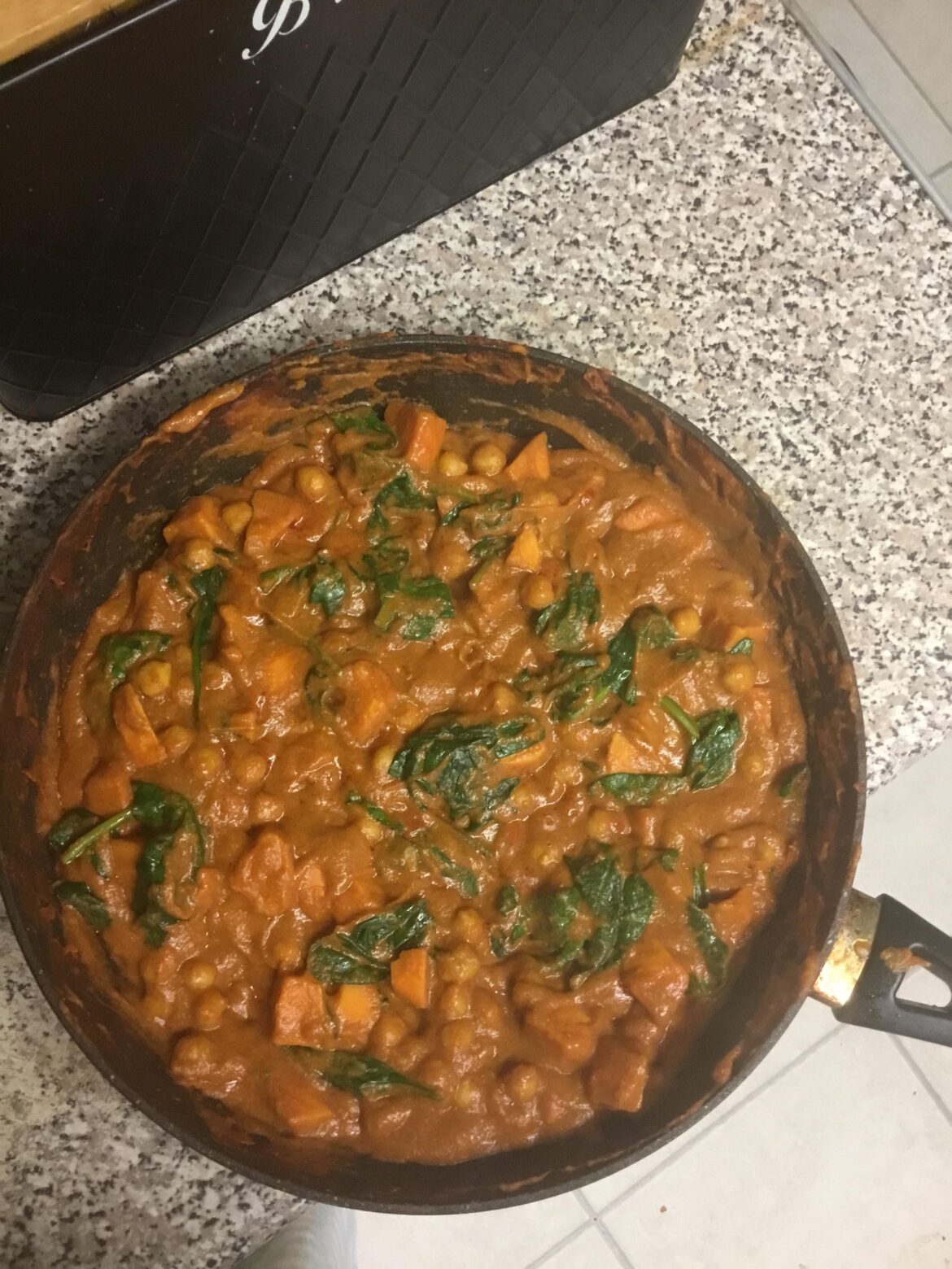 Sweet potato & chickpea curry