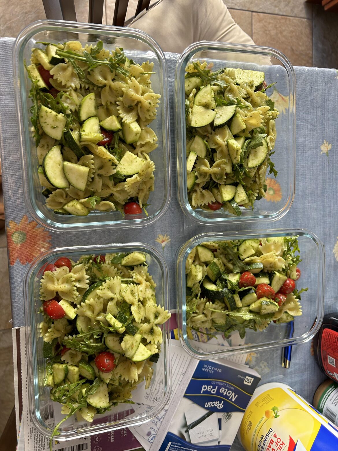 zucchini pasta salad ! meal prep alert!