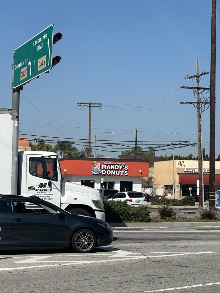 New Randy’s Donuts on Camarillo & Lankershim & Vineland
