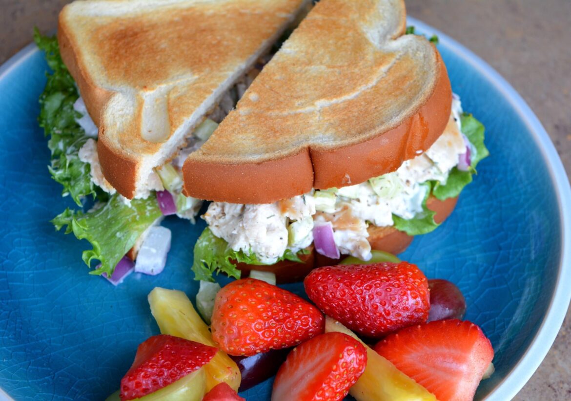 (186 cal, 13 P) chik'n salad sandwich