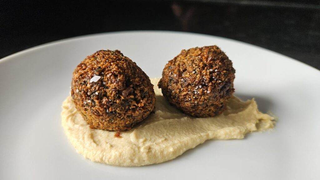 [homemade] falafel and hummus