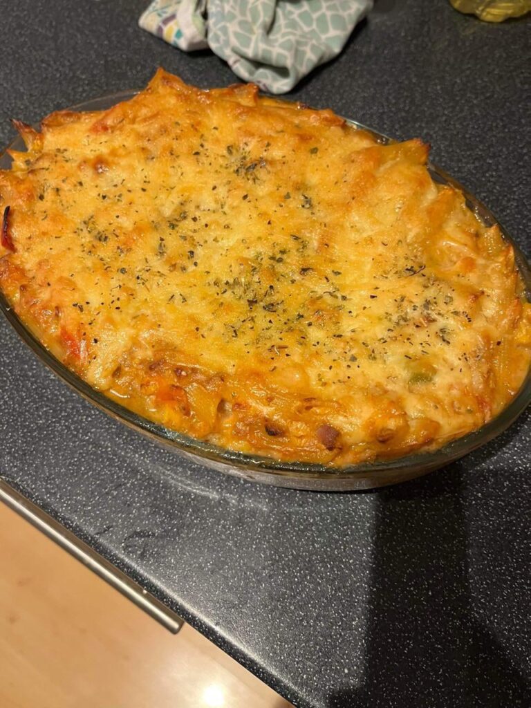 Tuna pasta bake