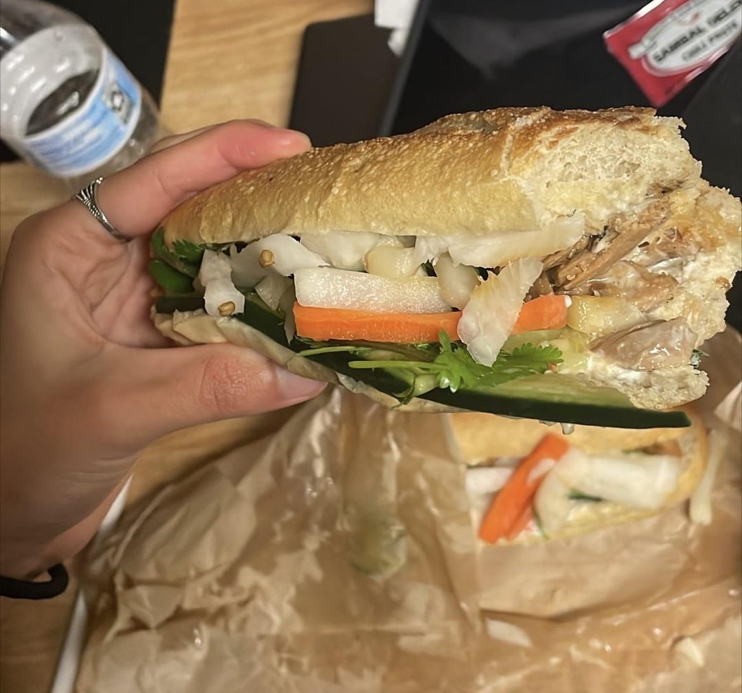 calorie estimate in this banh mi ) Dining and Cooking