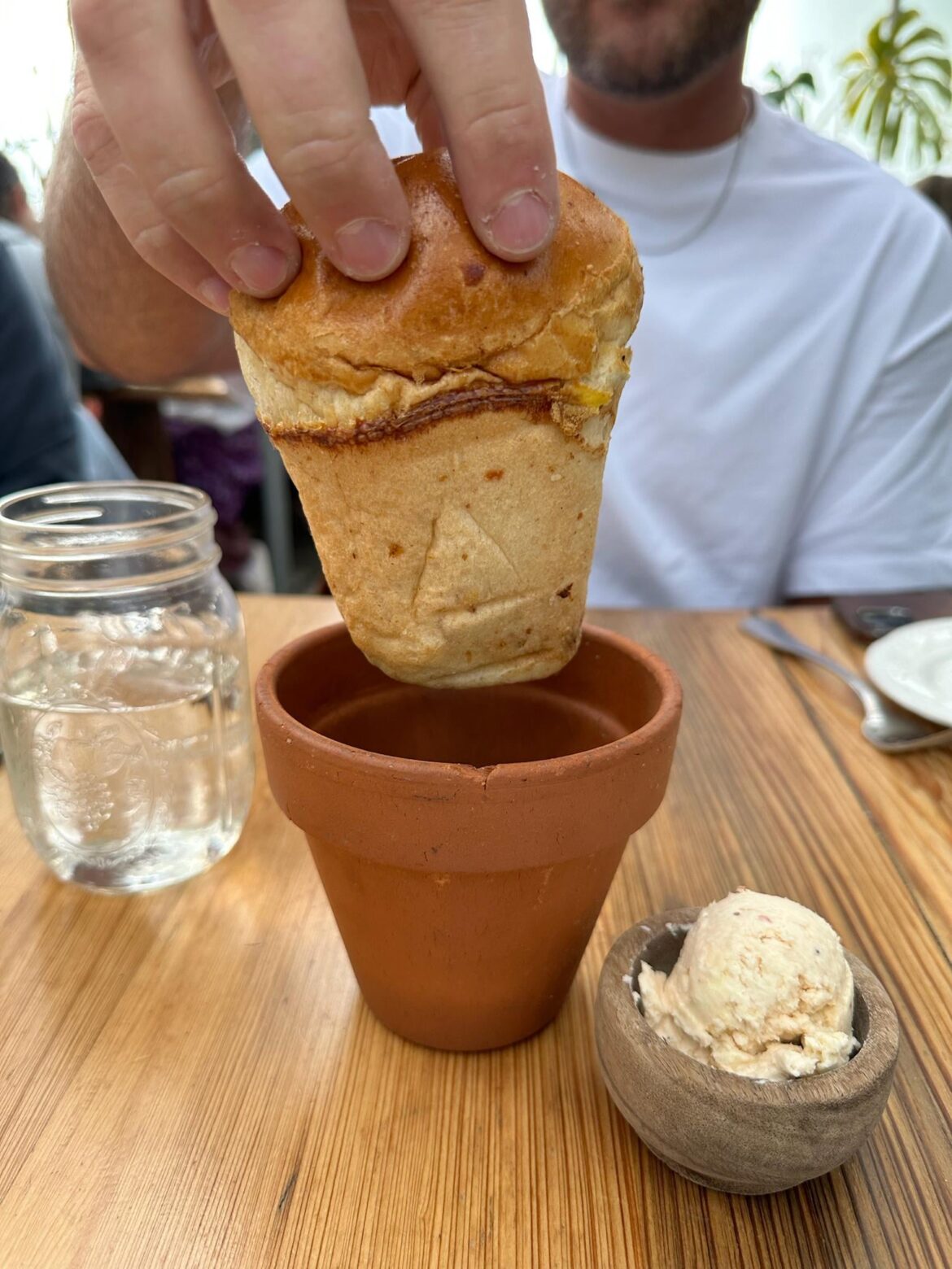 Bread flower pot