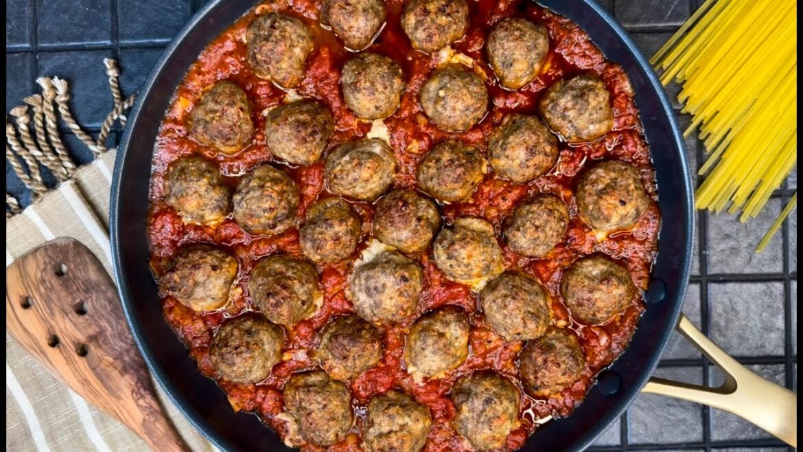 Easy Homemade Meatballs with Italian Sauce | Delicious Dinner Easy Homemade Meatballs with Italian Sauce | Delicious Dinner