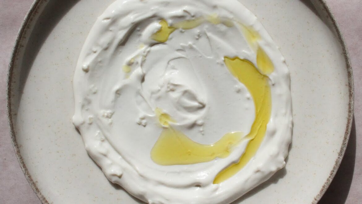 I’ve never knew GREEK YOGURT could be this good #recipe #dip #lebanese I’ve never knew GREEK YOGURT could be this good #recipe #dip #lebanese