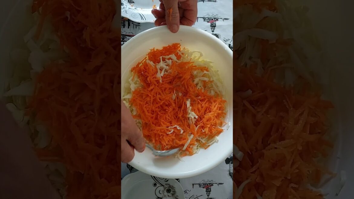 Kələm Salatı Hazırlanması / Salat Reseptləri