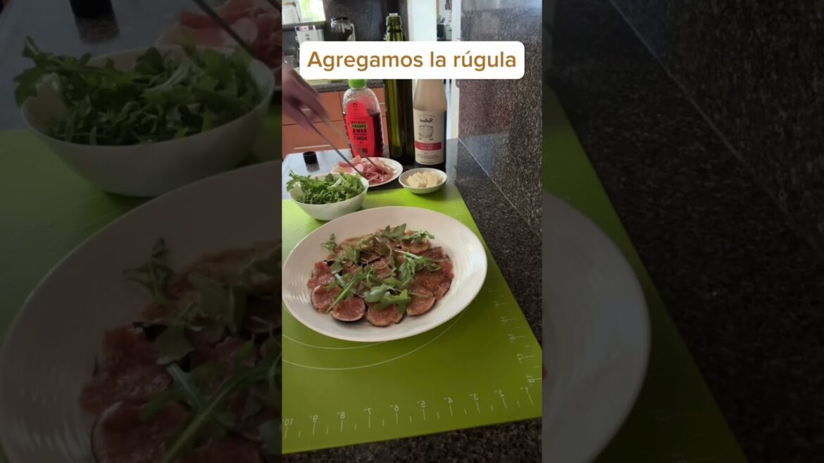 Ensalada de Higos, Rúgula, Prosciutto y Parmiggiano Reggiano