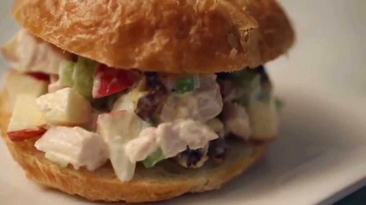 Quick and Easy Waldorf-Style Chicken Salad Quick and Easy Waldorf-Style Chicken Salad