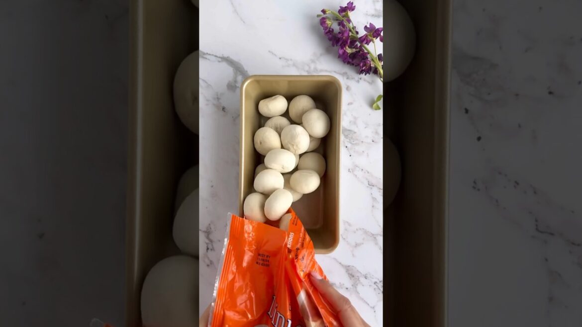 The easiest Pull Apart Olive Bread #bread #baking #tipsandtricks #fooddolls The easiest Pull Apart Olive Bread #bread #baking #tipsandtricks #fooddolls