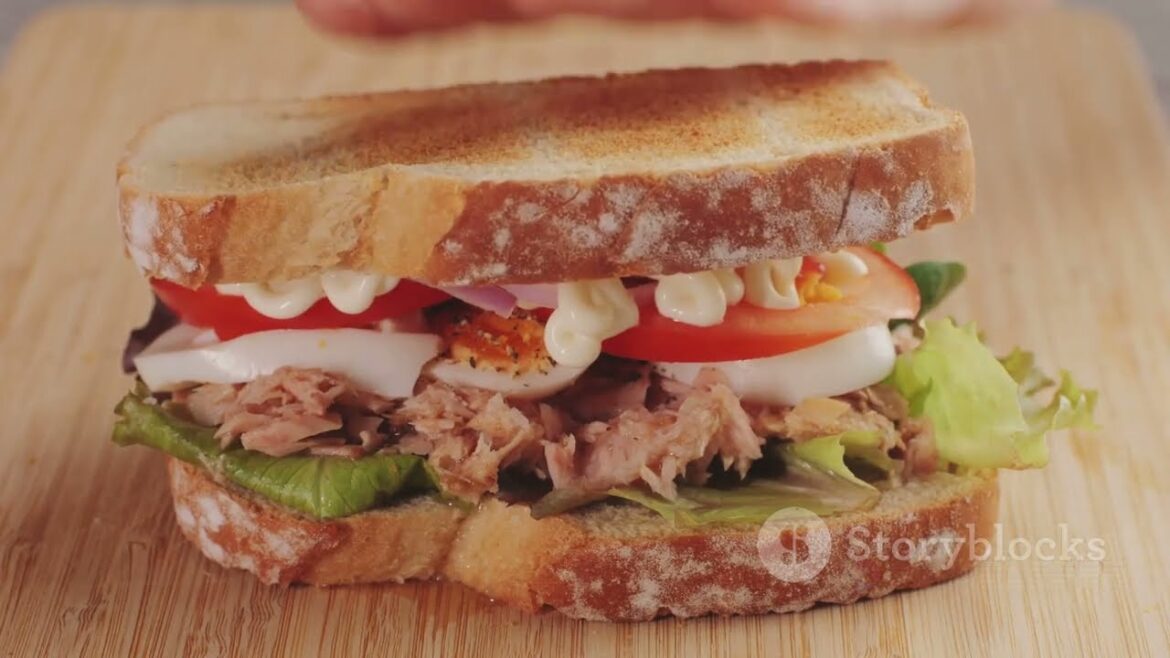 Italian kitchen   -    Quick and easy tuna sandwich and cyans