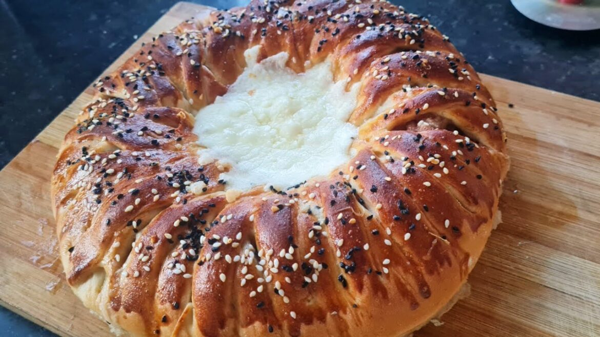 I Tried Turkish Pide with Minced Meat and Cheese | ASMR Cooking