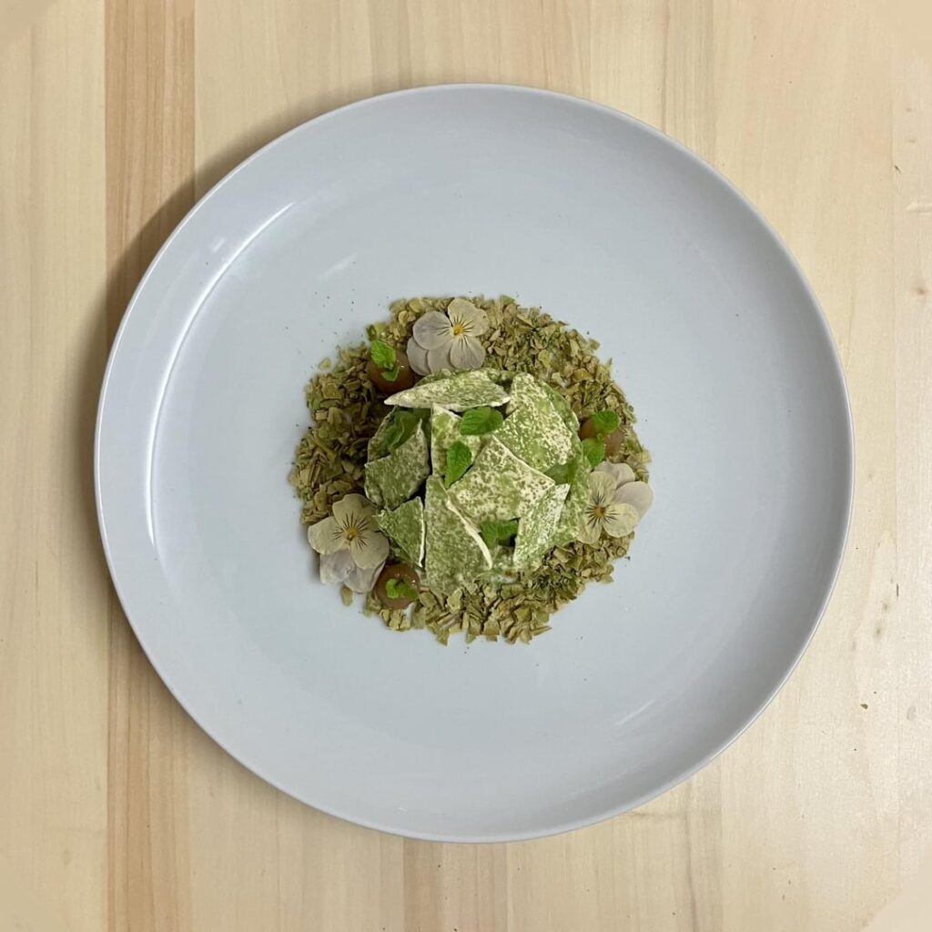 Apple, Spiced Pear and Meringue