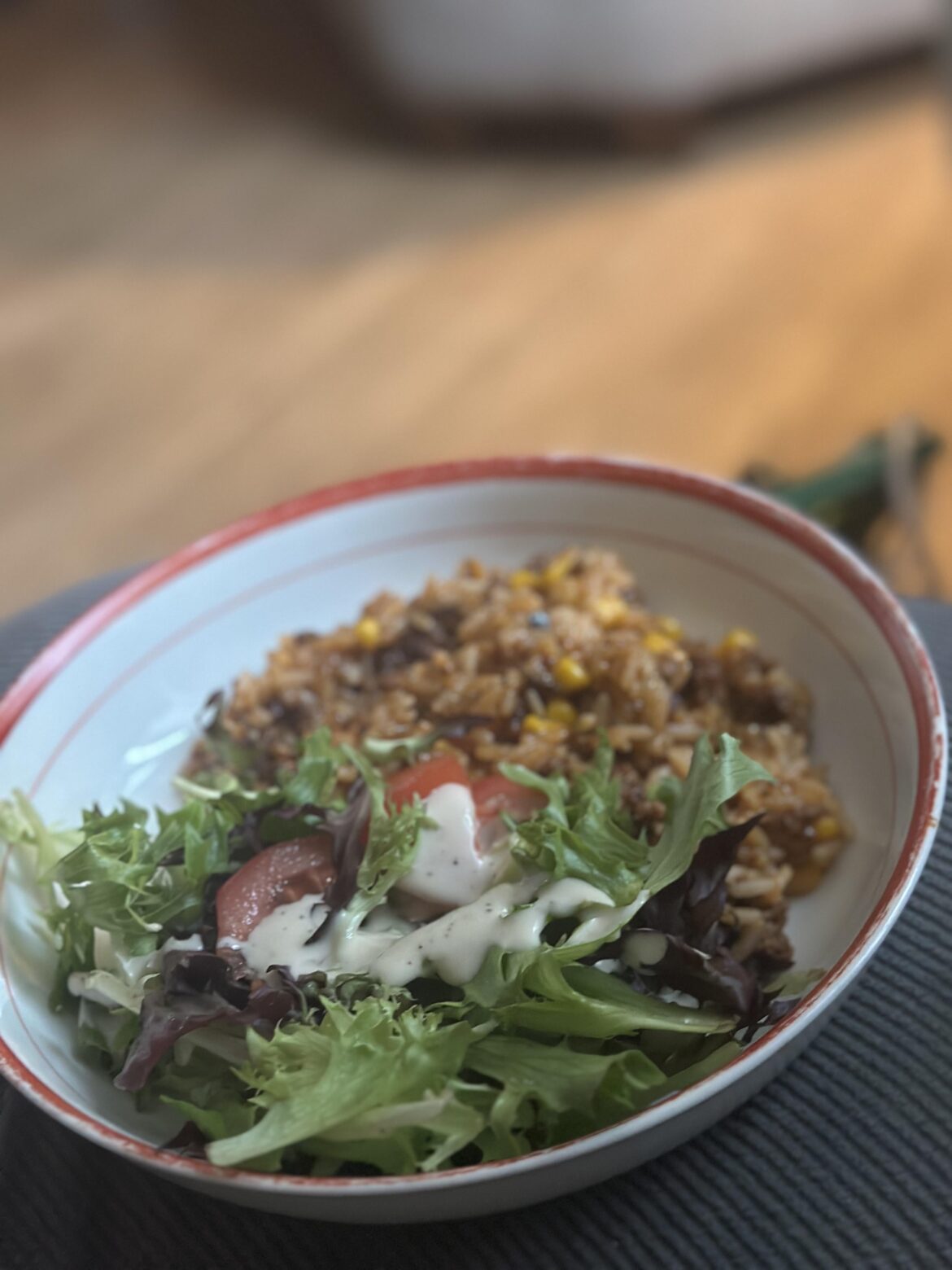 Cheesy bbq beef bowls