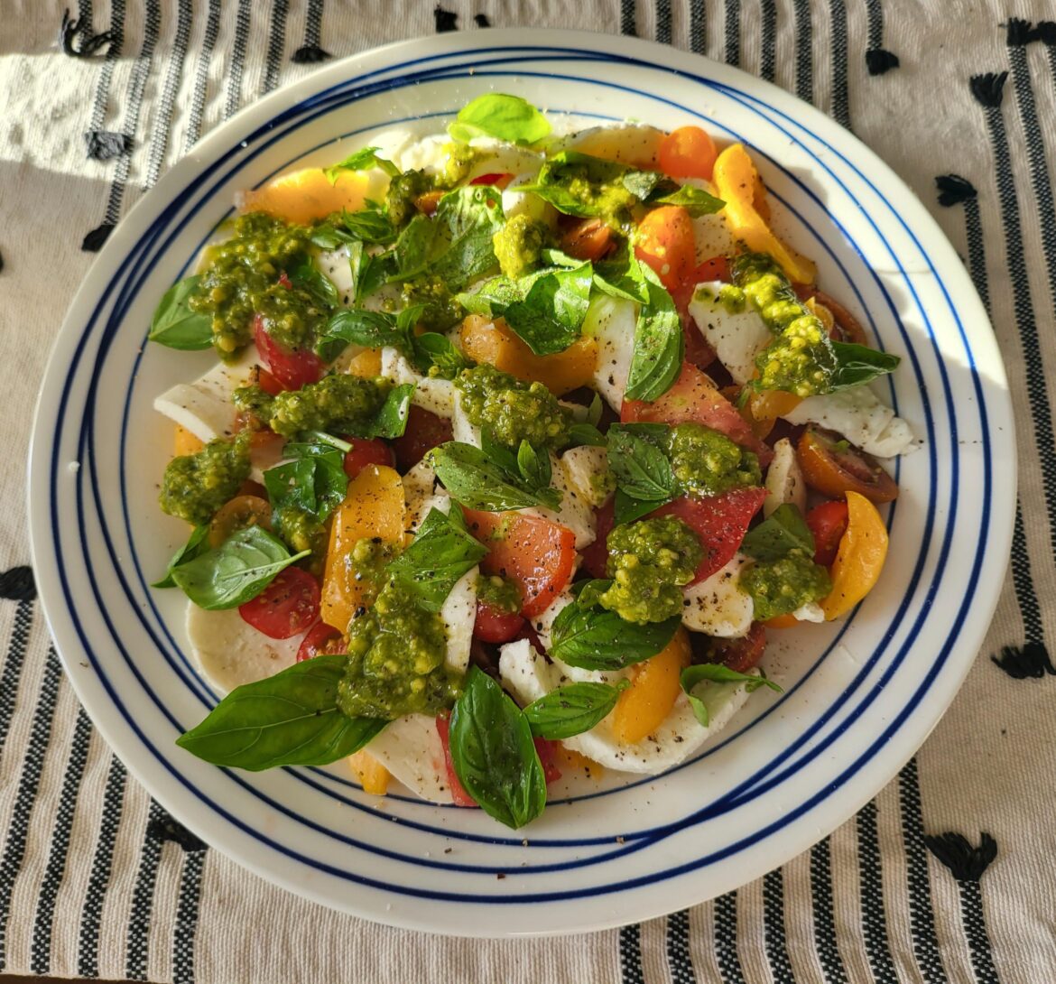 Peach and Tomatoes Caprese Salad