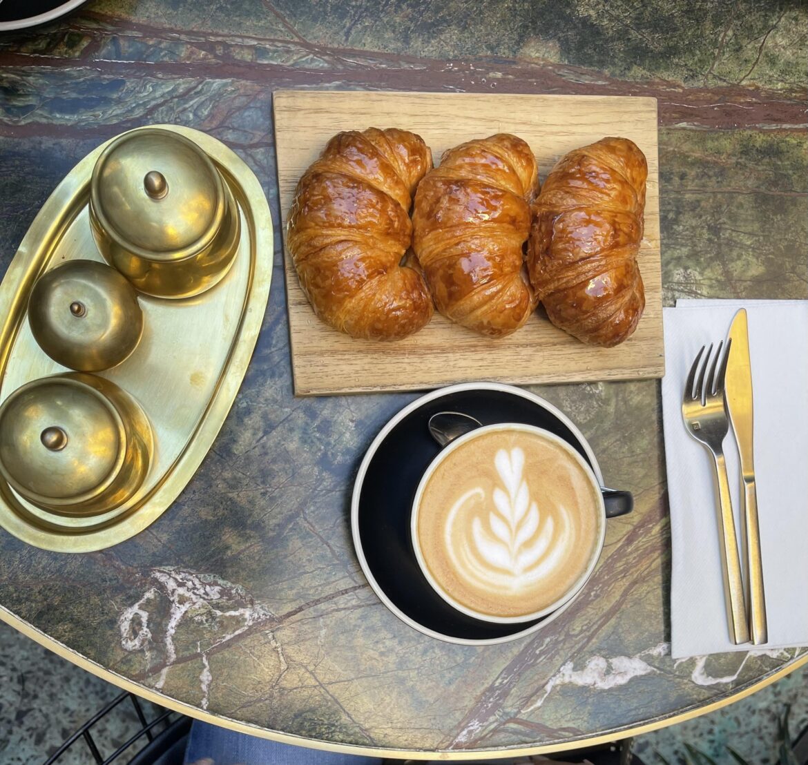 A delicate coffee in the afternoon!