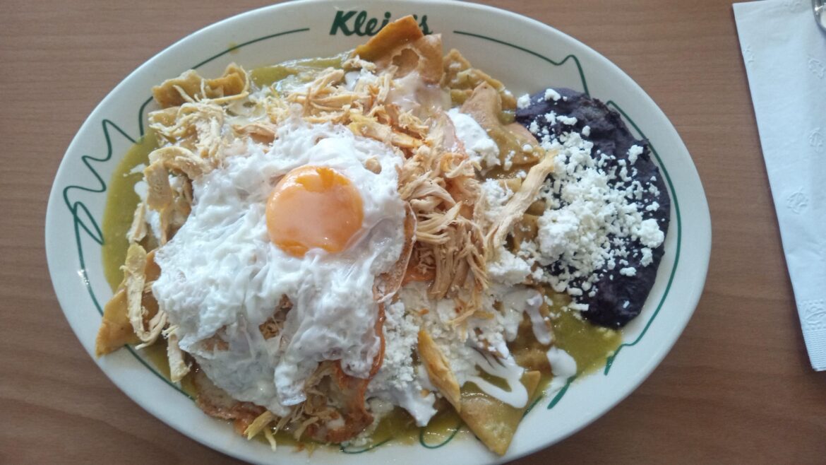 Put a fried egg on some green chilaquiles