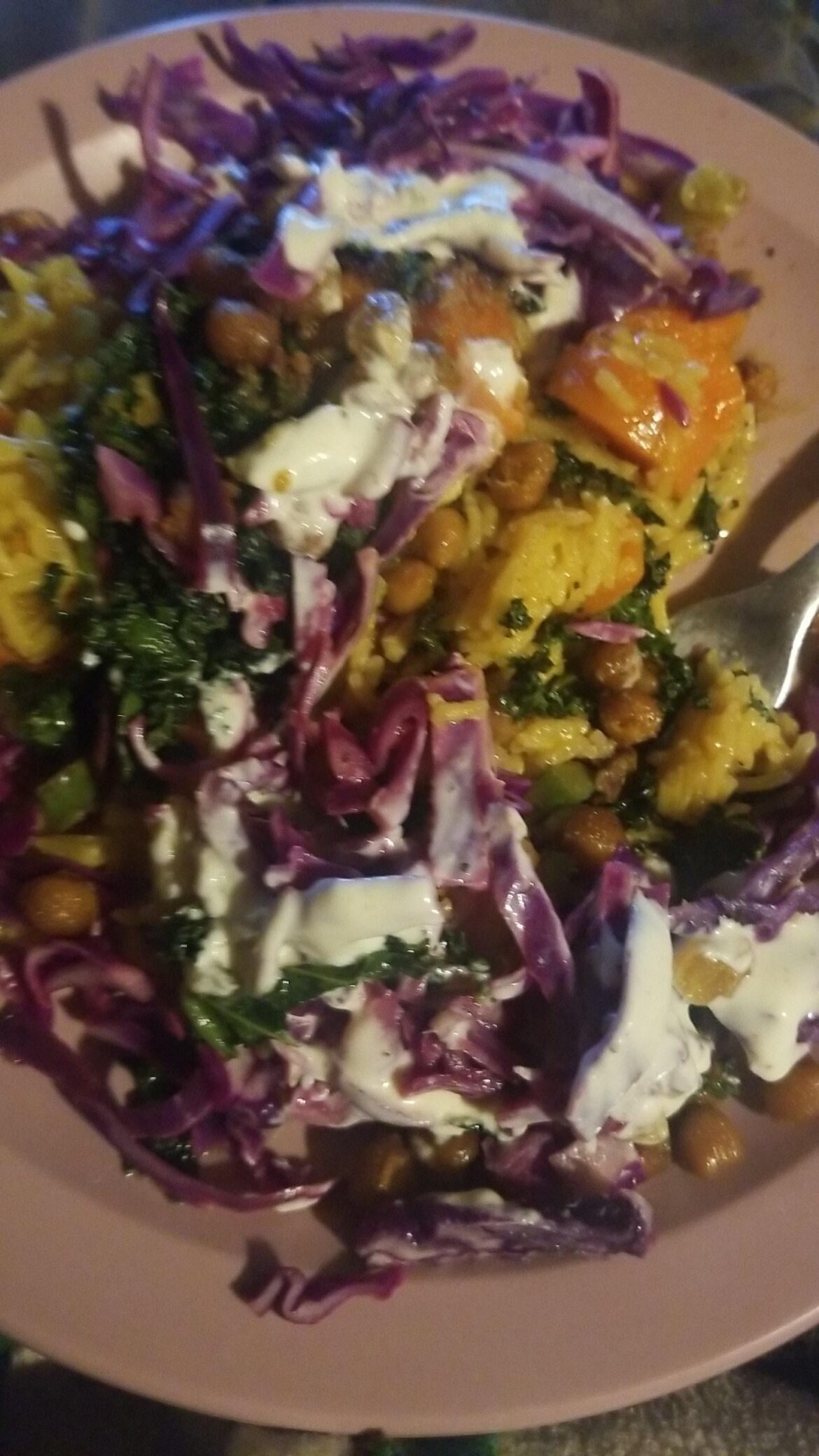 Crunchy curried chickpea bowl