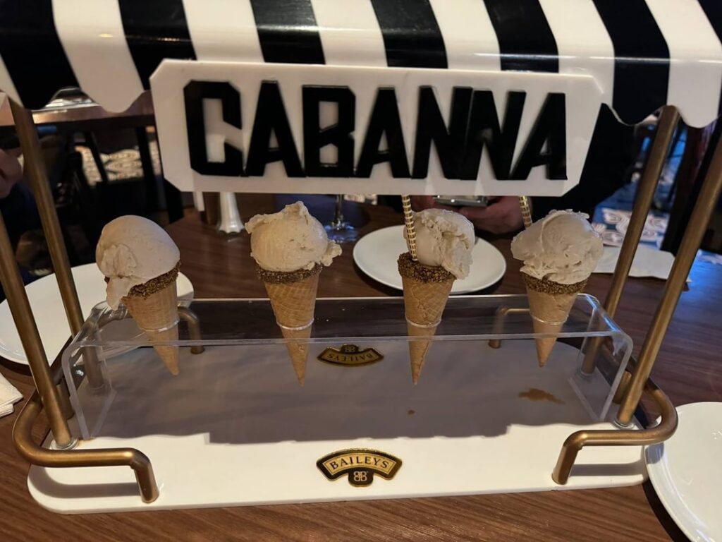 여름엔 아이스크림이지 뭐