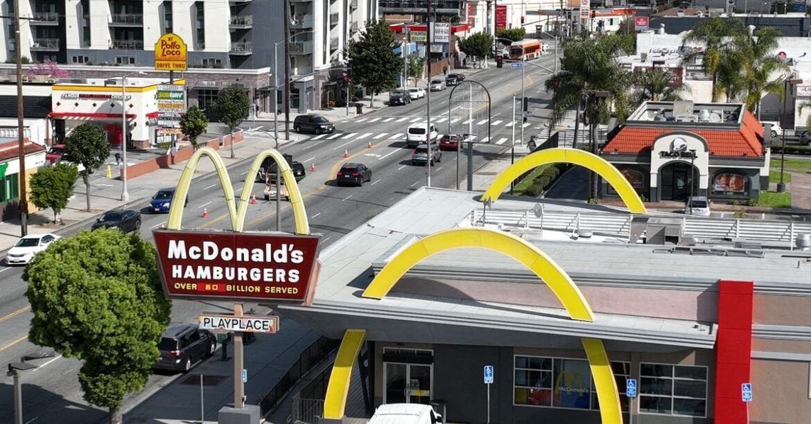 California’s New $20 Fast-Food Worker Minimum Wage, Explained