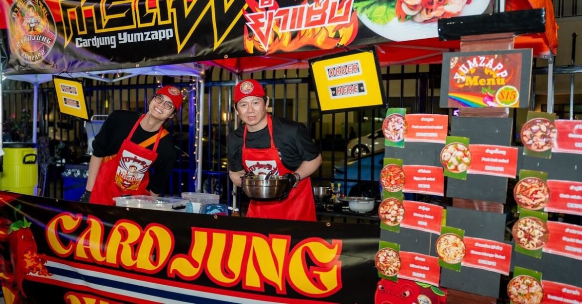 A New Thai Night Market (Damnoen Saduak) Lights Up Chinatown This Weekend