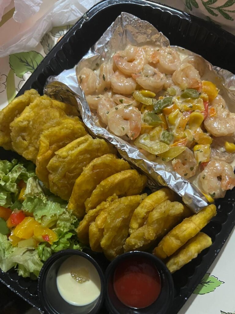Shrimp with tostones .