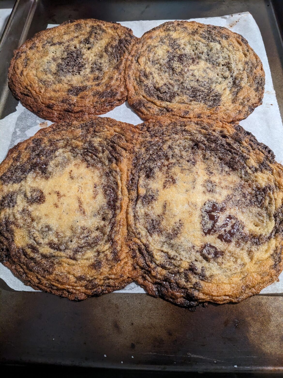 Keto Chocolate Chip Cookies