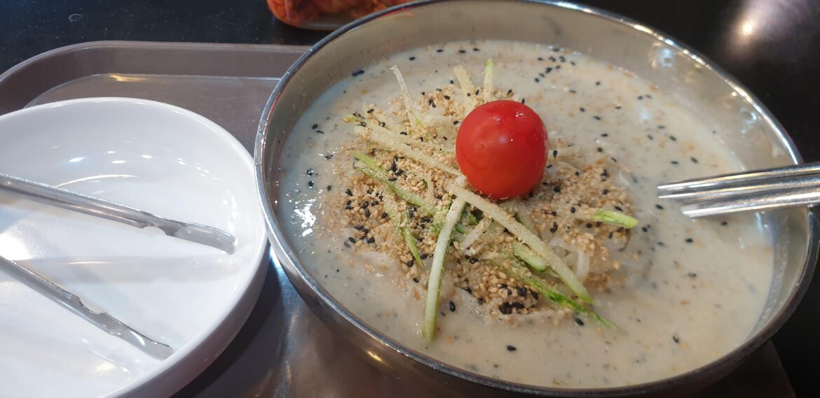Kkonguksu (cold soybean noodles)