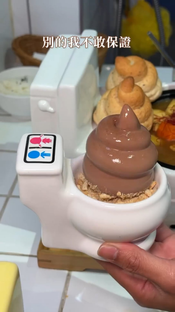 I'm not sure if plates says enough...