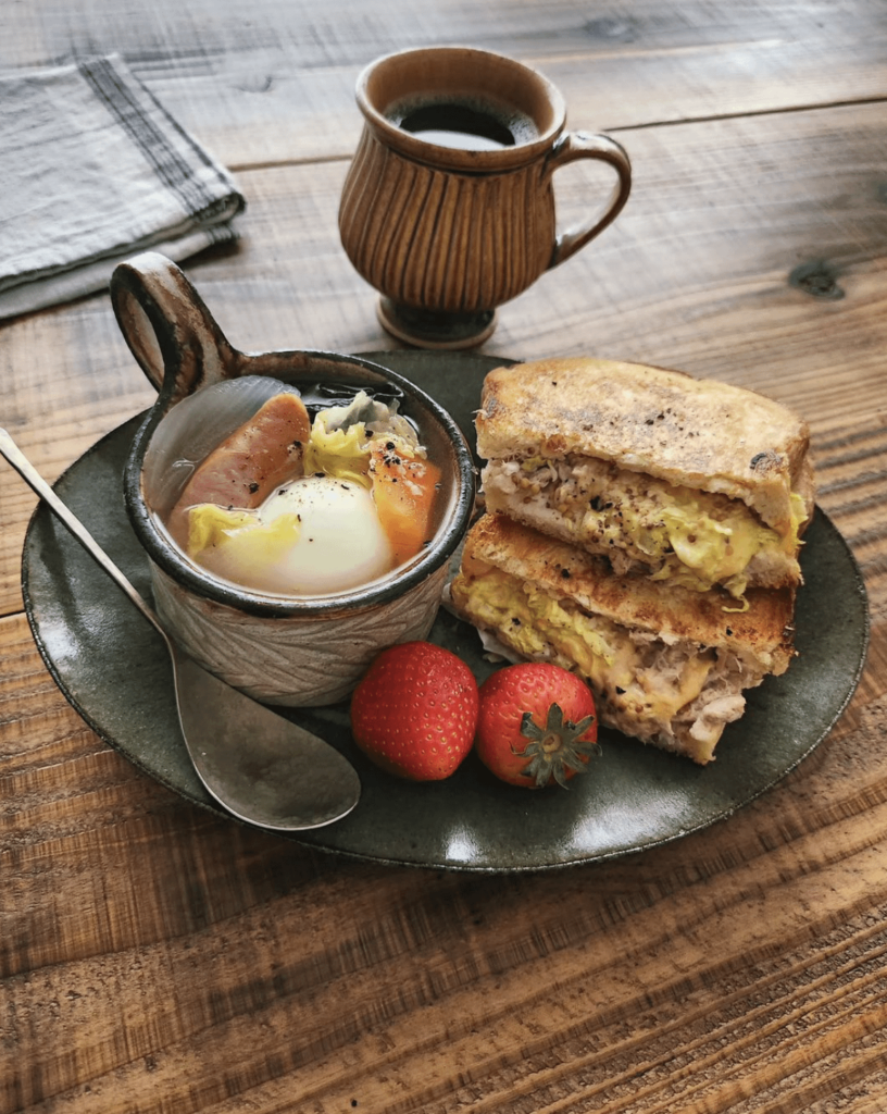 Combining cabbage and tuna sandwich with mayonnaise and onion soup with boiled egg