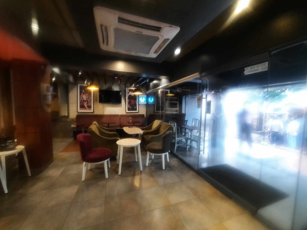 Cafe Coffee Day in Kolkata, India