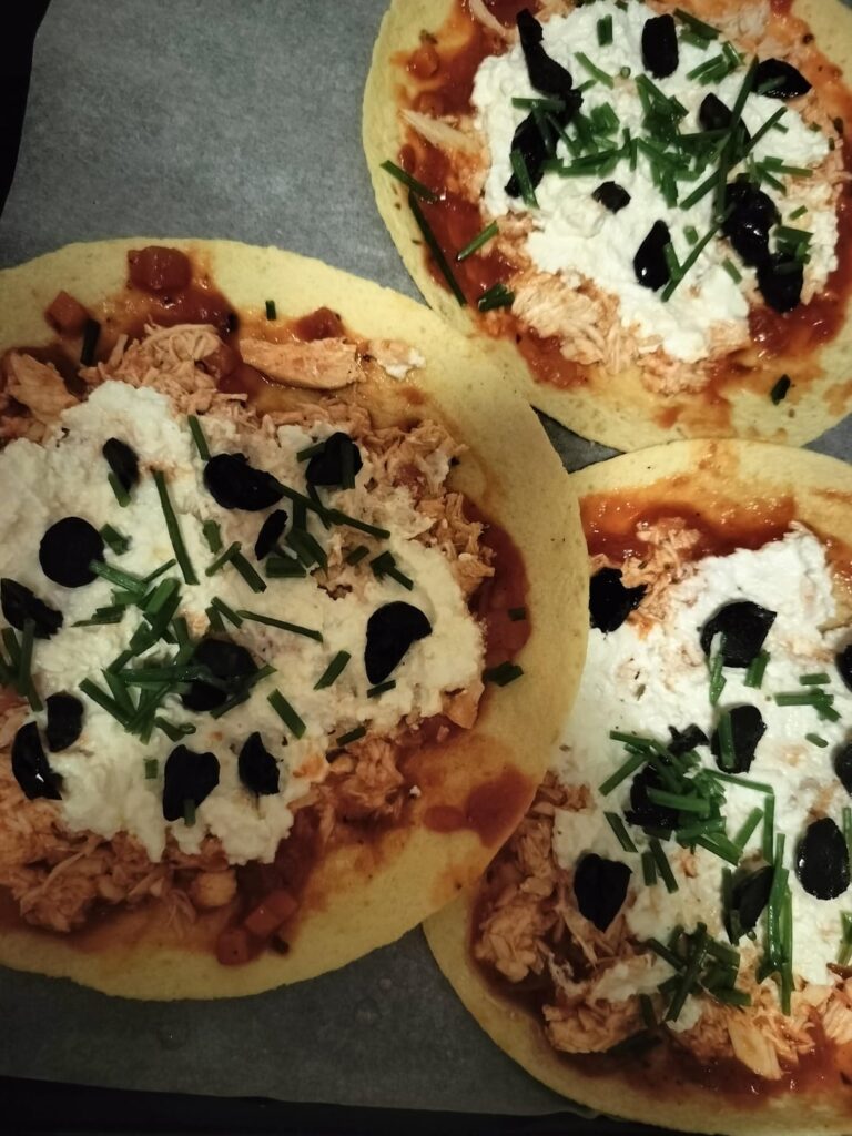 Tortilla pizza with cottage cheese.