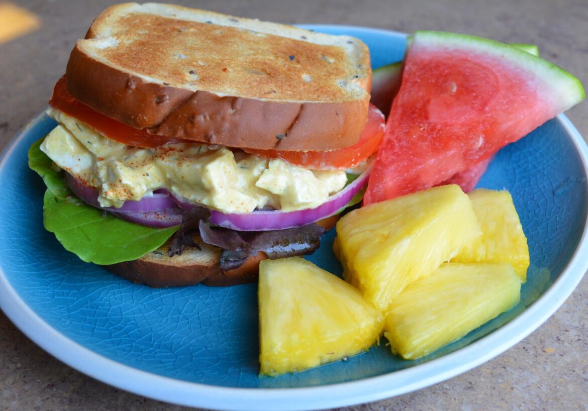 (252 cal, 25 P) tofu "egg" salad sandwich with fruit (approx 40 cal)