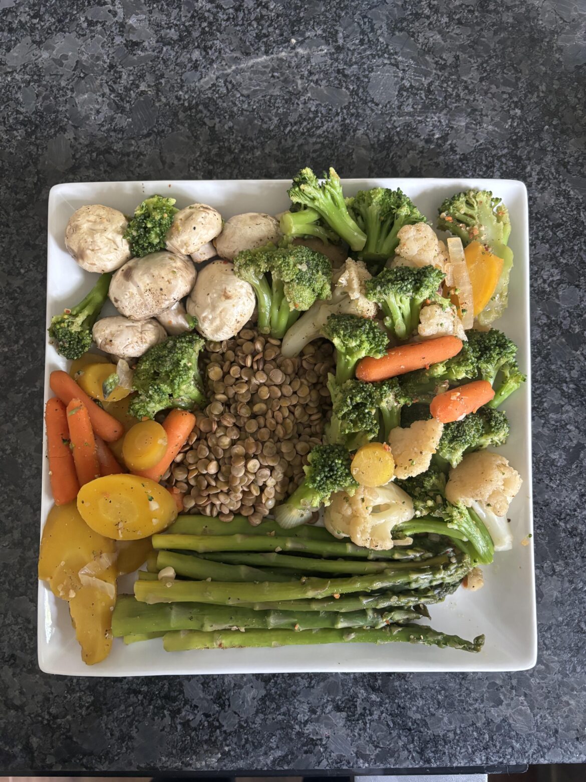 400 kcal- sprinkled with red wine vinegar and nutritional yeast